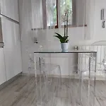 Chez Nous Apartment *