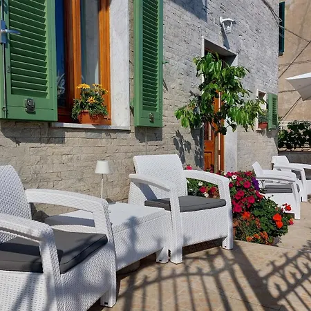 Apartament Chez Nous *